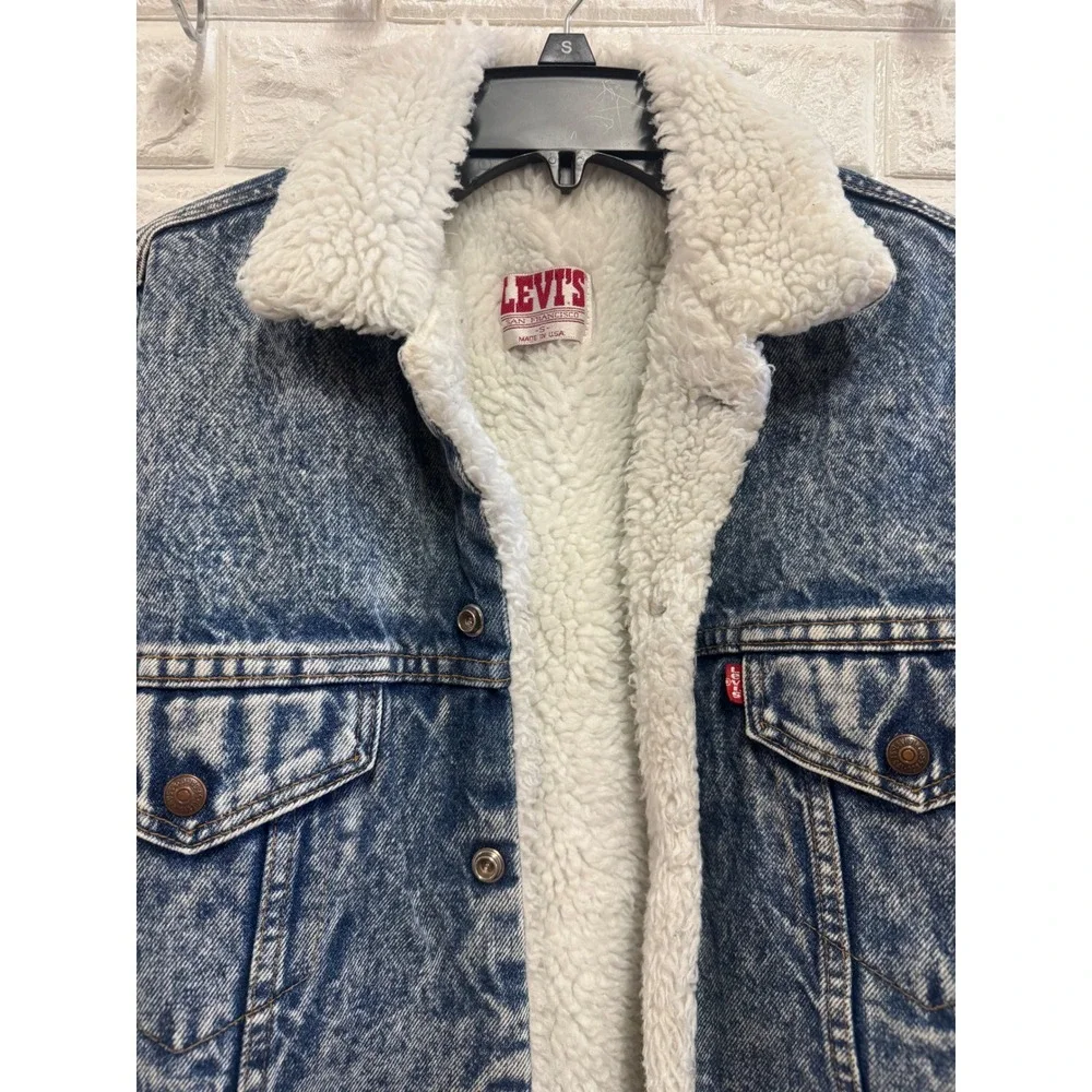 Vintage Levis Acid Wash Denim Sherpa Lined Trucker Jacket Made in USA Small Blue